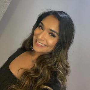 Meet your Posher, Dalila